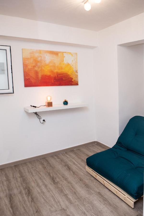 Stylish, Comfortable, Basement Loft-Like Apartment With Amenities Athen Exterior foto